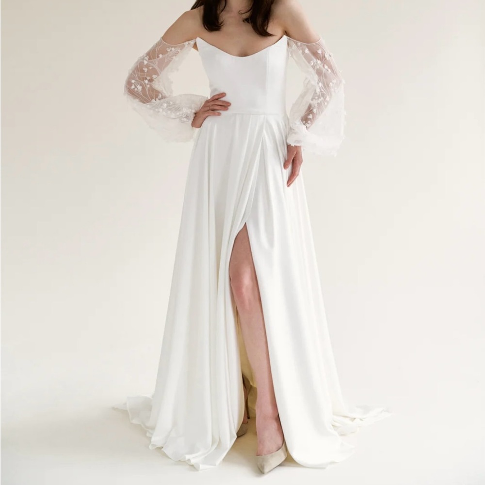 Truvelle Pandora White Wedding Dress